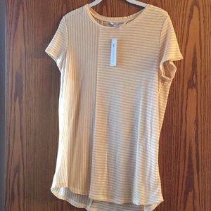 Short sleeve top